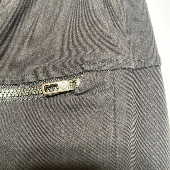 Lululemon Men’s Jogger Size Large in Black - Picture 9 of 16